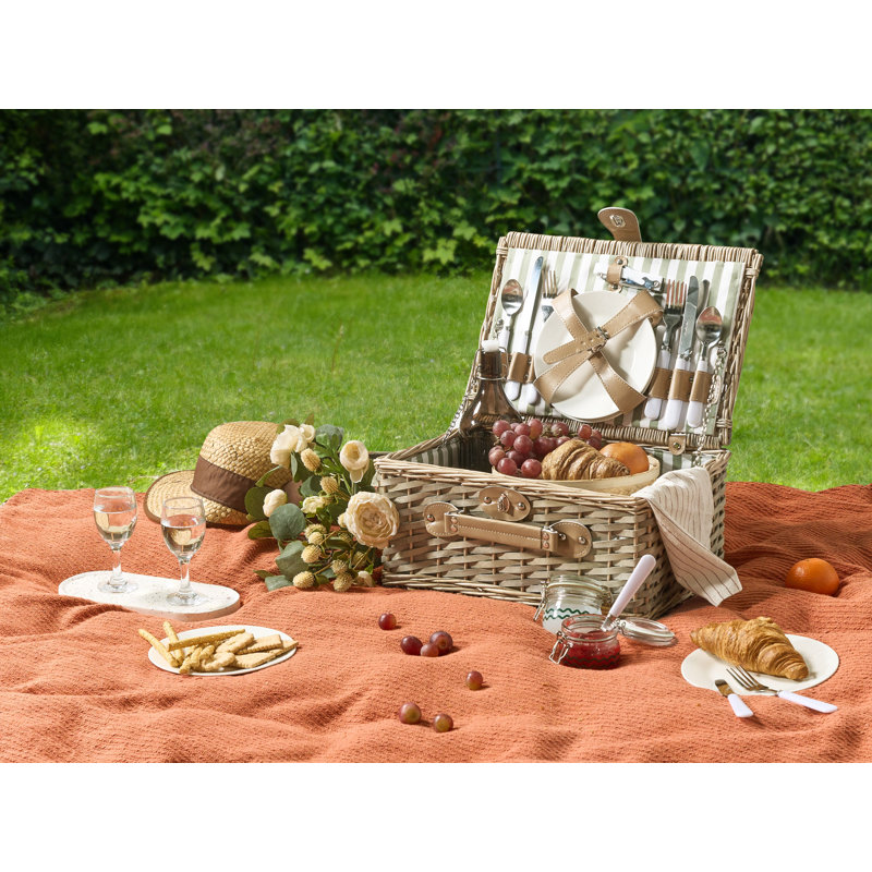 CLEMENTINE Picnic Basket , Service for 4