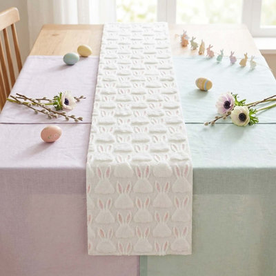 Décoration de table de salle à manger de Pâques