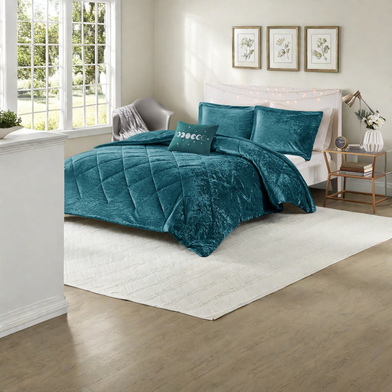 Luxurious Teal Velvet Bedding Sets With Hypoallergenic Comfort