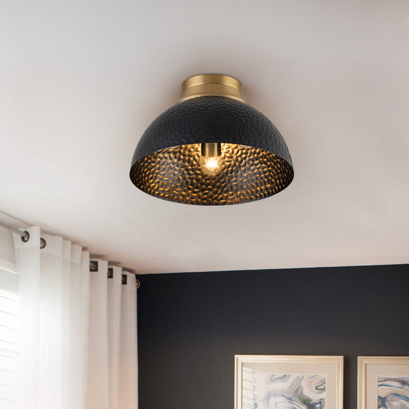 Plafonnier semi-encastré 3 lumières à dôme martelé