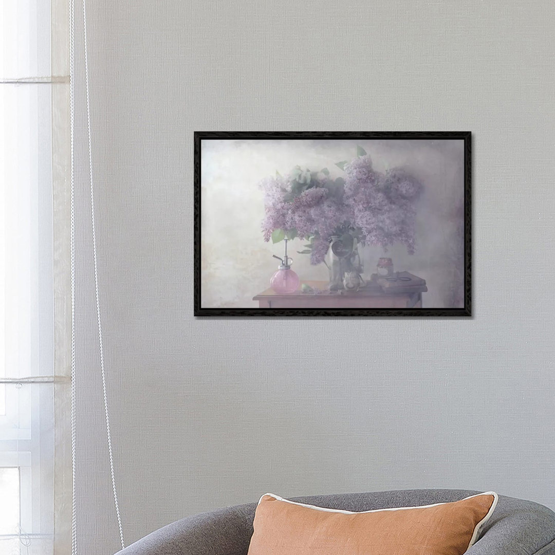 Sweet Lilacs von Delphine Devos - Galerie-verpackte Leinwand Giclée auf Leinwand