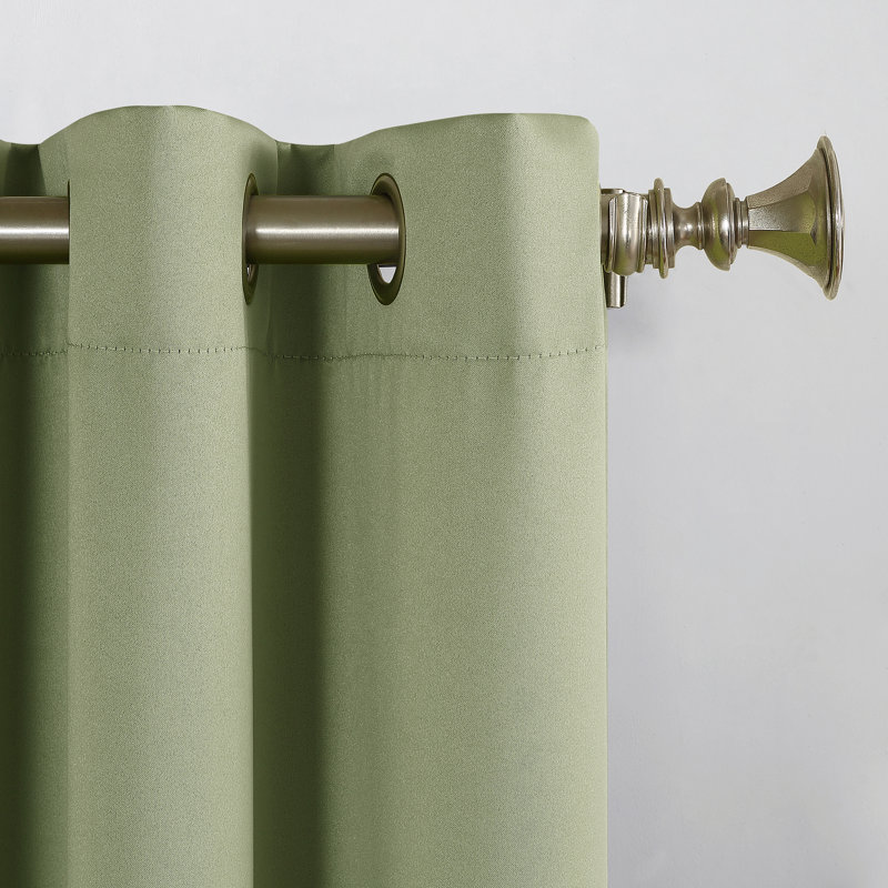 Panneau de rideau à œillets thermique Wayfair Basics® Alianna, Vert sauge, l 54" x L 95"