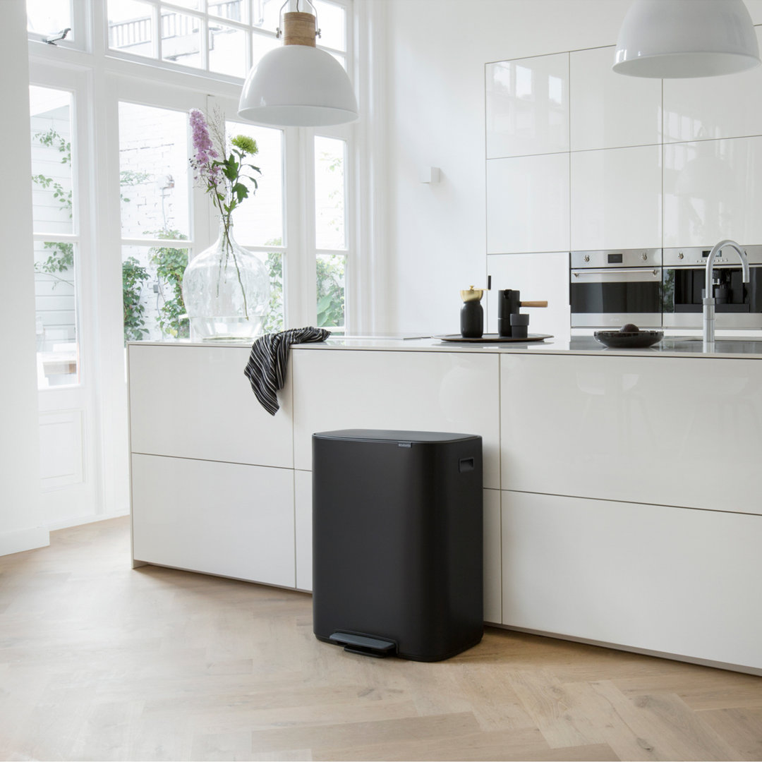 Brabantia Bo Pedal Bin, Matt Black, 60L Inner Bucket, | Large Volume, Waste Kitchen Bin, Soft Closing Lid, Removable Inner Bucket, Brabantia Bin Bags Enclosed (Code M) - Image 2