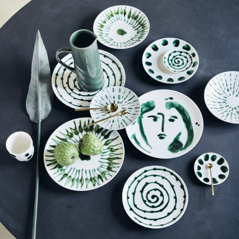Wilton Stoneware Decorative Plate - Set of 1