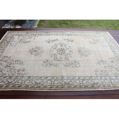 Tapis turc antique à motif floral crème Oushak fait à la main pour le salon et décoration boho chic avec zone en laine rétro