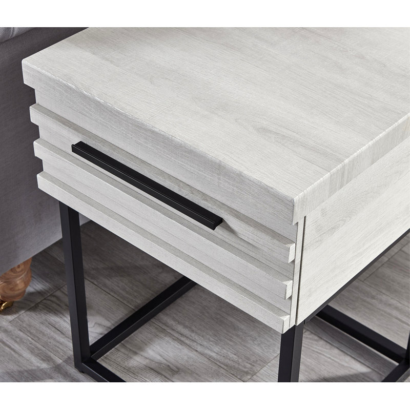 Table de bout avec rangement