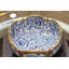Bol à pétoncles en porcelaine avec motif floral bleu bronze blanc