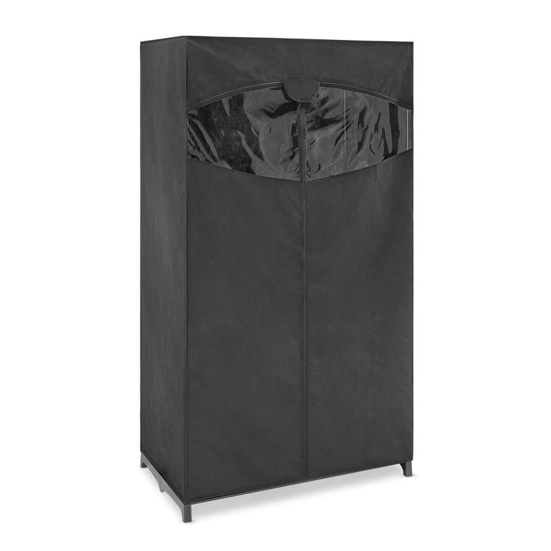 CLOTHES CLOSET