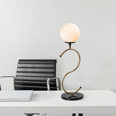 Lampe de table en métal Bono