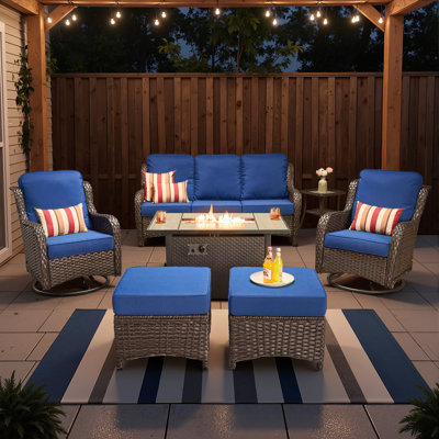 Ensemble de conversation à haut dossier pour 7 personnes avec coussins, chaises berçantes pivotantes et foyer, ensemble de patio en osier toutes saisons