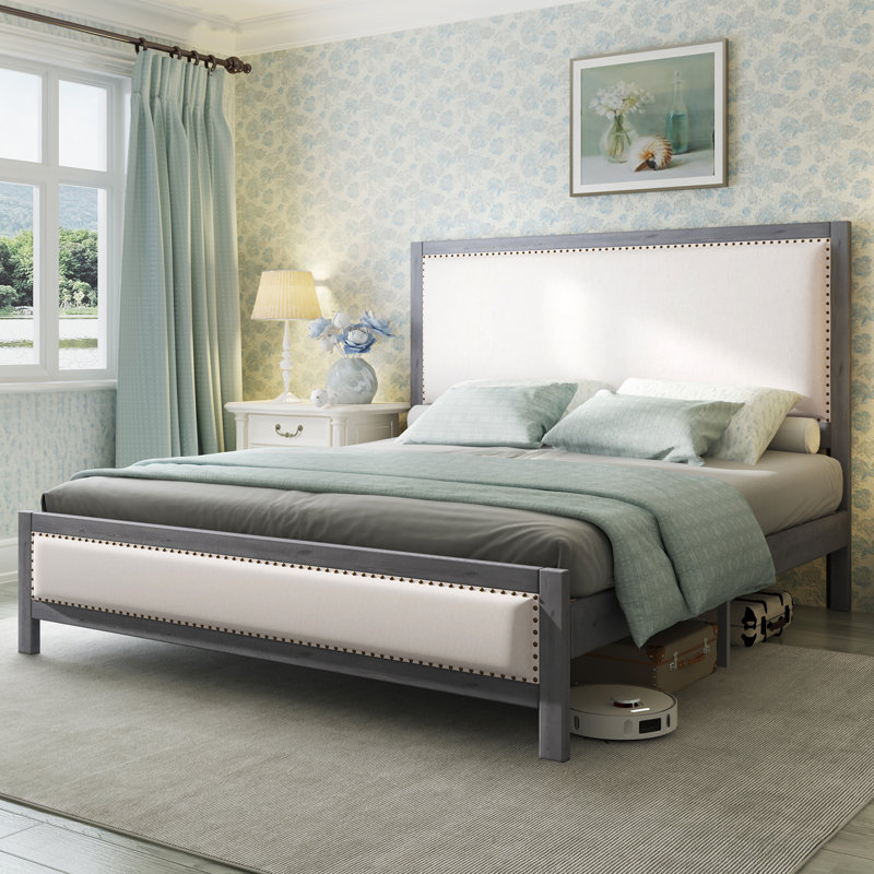 Lit plateforme en bois massif avec garniture cloutée et lin, gris, Grand