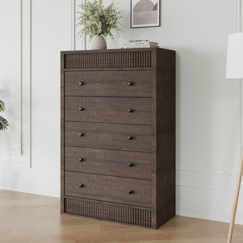 Grande commode en bois cannelée avec 5 tiroirs, armoire de rangement moderne de 31,5 po, Noyer