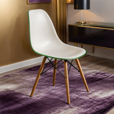 Chaise de salle à manger Dubuque avec base Eiffel en métal et pieds en bois de hêtre