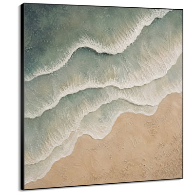 Impression sur tissu grand format - Vagues océaniques vert tendre et plage de sable beige chaud pour salon ou chambre - « Assemblage du cadre requis (cadre non fini) »