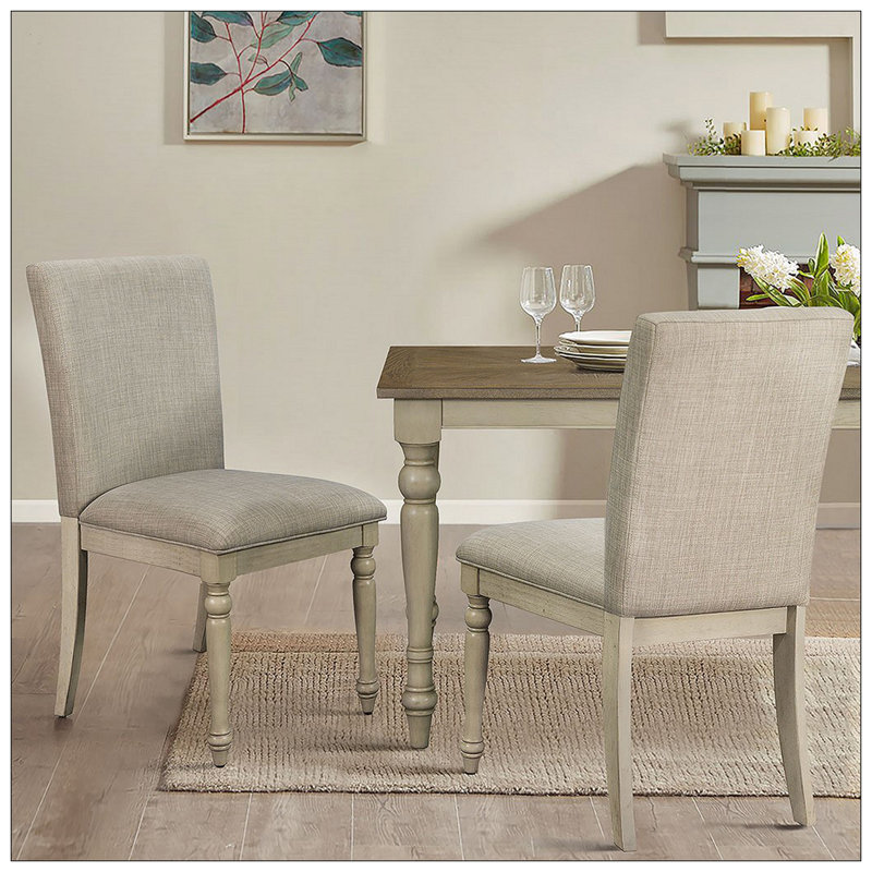 Ensemble de chaises de salle à manger rembourrées Classic Farmhouse avec pieds tournés en bois, parfait pour les espaces de salle à manger confortables et élégants