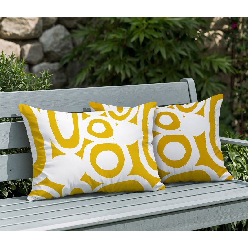Ensemble de 2 coussins réversibles intérieur / extérieur Otto Tribal, 20 po x 14 po, Yellow