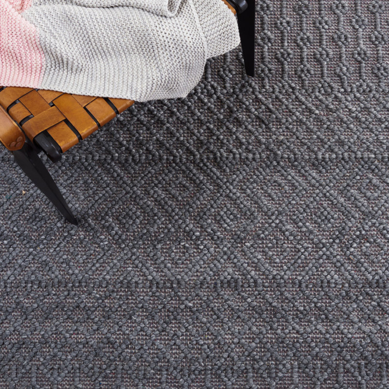 Leedey Hand Woven Pet Yarn/Cotton Southwestern Rug in Dark Gray, Rectangle 3' x 5'