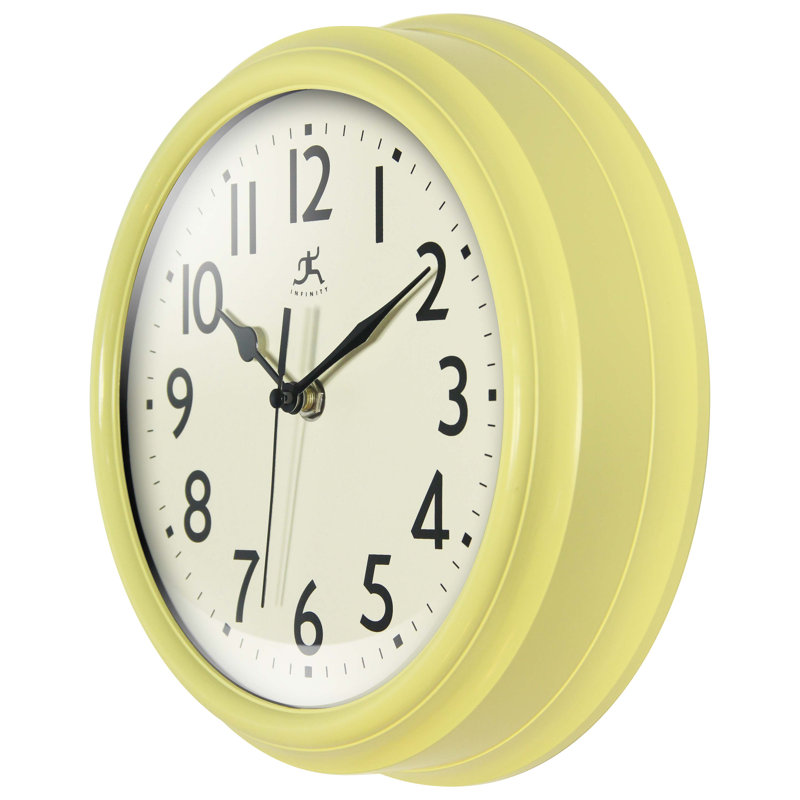 Horloge murale Mid-Century / Moderne ronde en plastique 9,5 pouces, Jaune