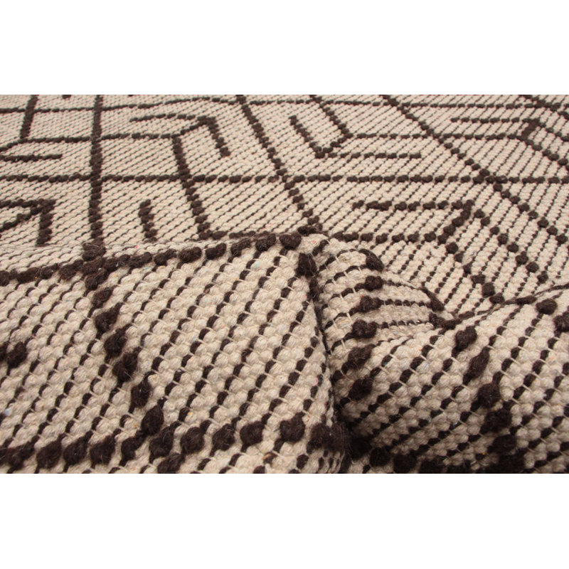 Tapis brun Sienna 5 pi 1 po x 7 pi 10 po