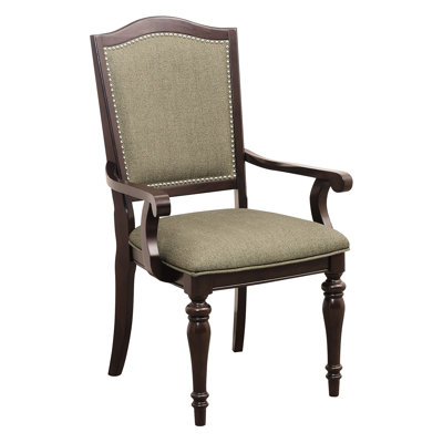 Ensemble de 2 fauteuils en merisier foncé, dossier rembourré, garniture cloutée, accoudoirs en bois, pour salle de réunion.