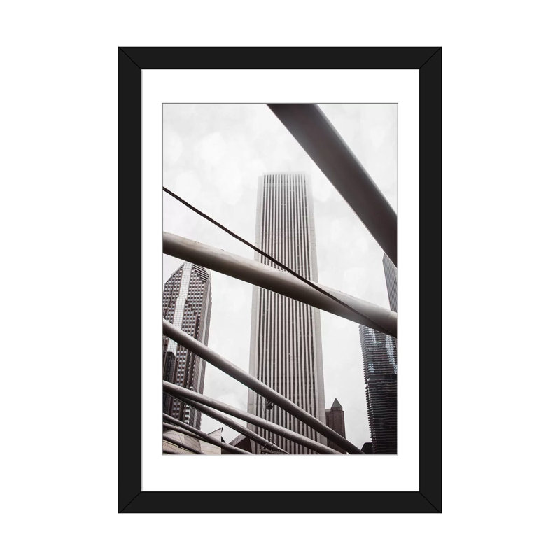 «Chicago Monotone III», impression sur toile, H 24 po x l 16 po x P 1 po, Papier d'art encadré noir