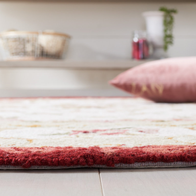 Brayton Hand Hooked Wool Pile Floral Rug, Rectangle 2'9" x 4'9"