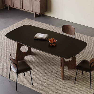Ensemble de table à manger et de chaises de style rétro français