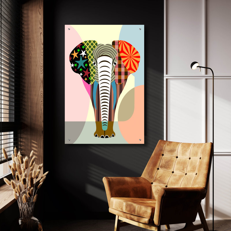 Bungalow rose «Elephantidae» par Lanre Adefioye, art mural en verre acrylique, H 36 po x l 24 po x P 0,2 po