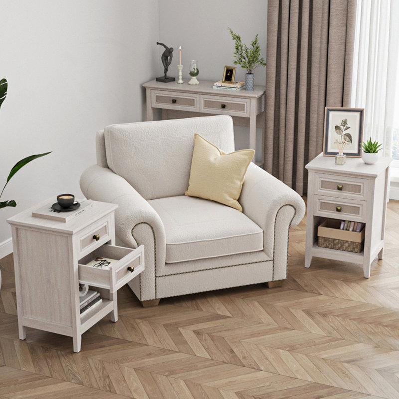 Table de chevet Farmhouse, table de chevet Boho avec 2 tiroirs décoratifs en rotin, table de bout décorative avec tablette de rangement ouverte, unité de chevet en bois pour chambre à coucher, salon, bureau personnel, blanc grisâtre