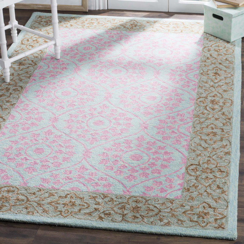 Guzi Hand Hooked Wool/Cotton Oriental Rug in Pink/Taupe, Rectangle 5' x 8'
