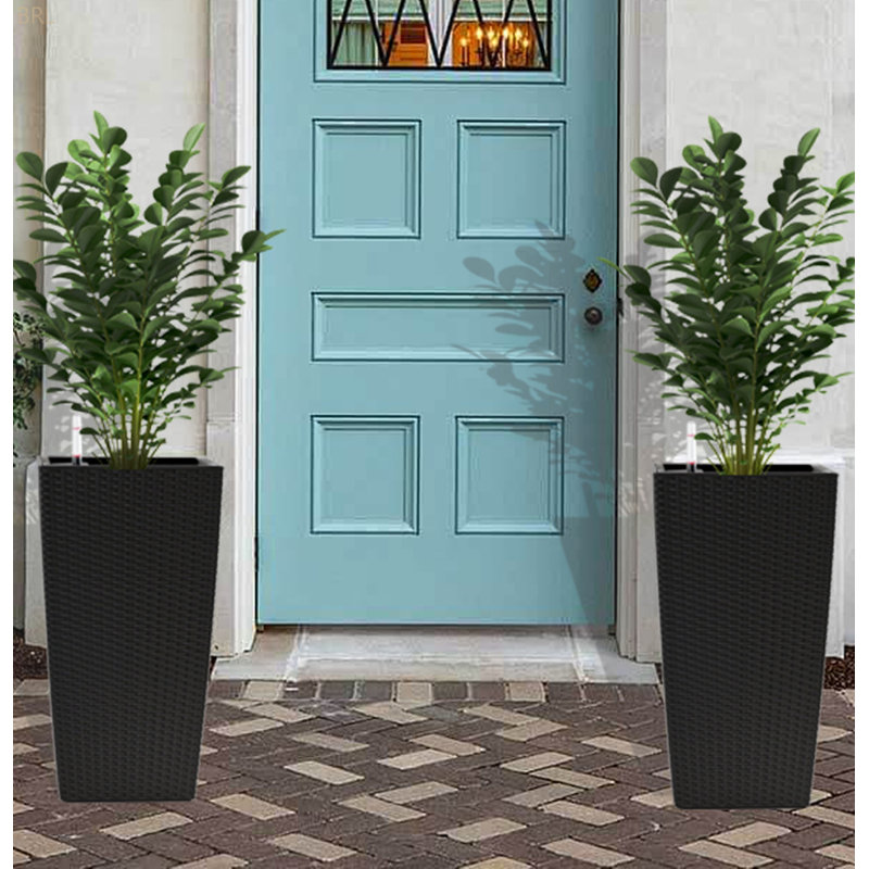 Indoor/Outdoor Modern The Appearance Is Made Of Imitation Rattan Design Planter，Plastic Large Plant Pot With Automatic Watering System For Home And Garden
