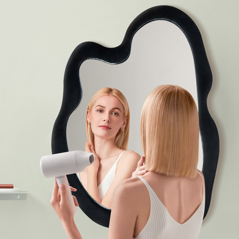 Miroir asymétrique en bois manufacturé Debanhy, 32 po x 24 po, Noir