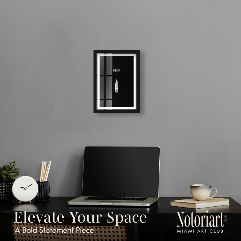 «Glam Dive Shadowbox Print» par Notoriart, Noir, H 16 po x l 11 po