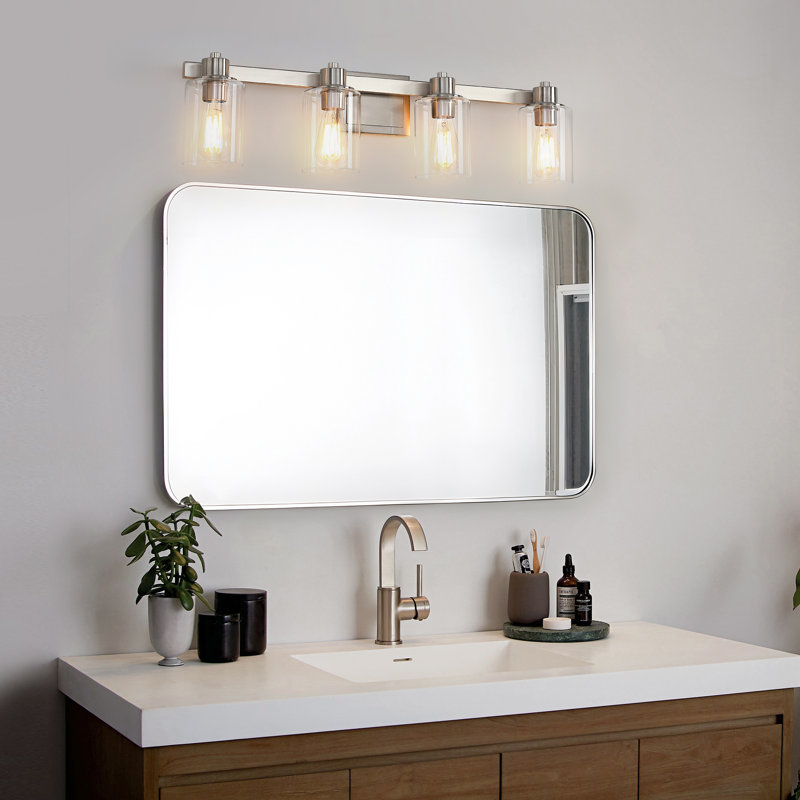 Luminaire de meuble-lavabo 31 po 4 lumières en nickel avec abat-jour en verre 31 po, 4 lumières, Nickel brossé