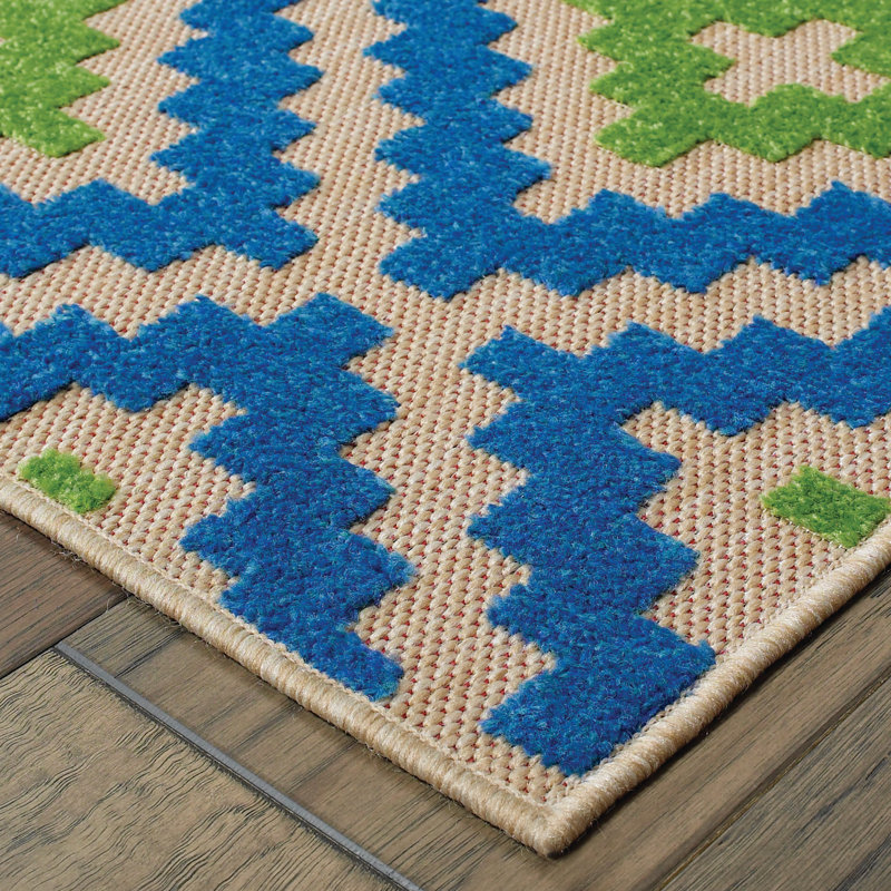 Evyanna Geometric Indoor / Outdoor Rug, Rectangle 9'10" x 12'10"