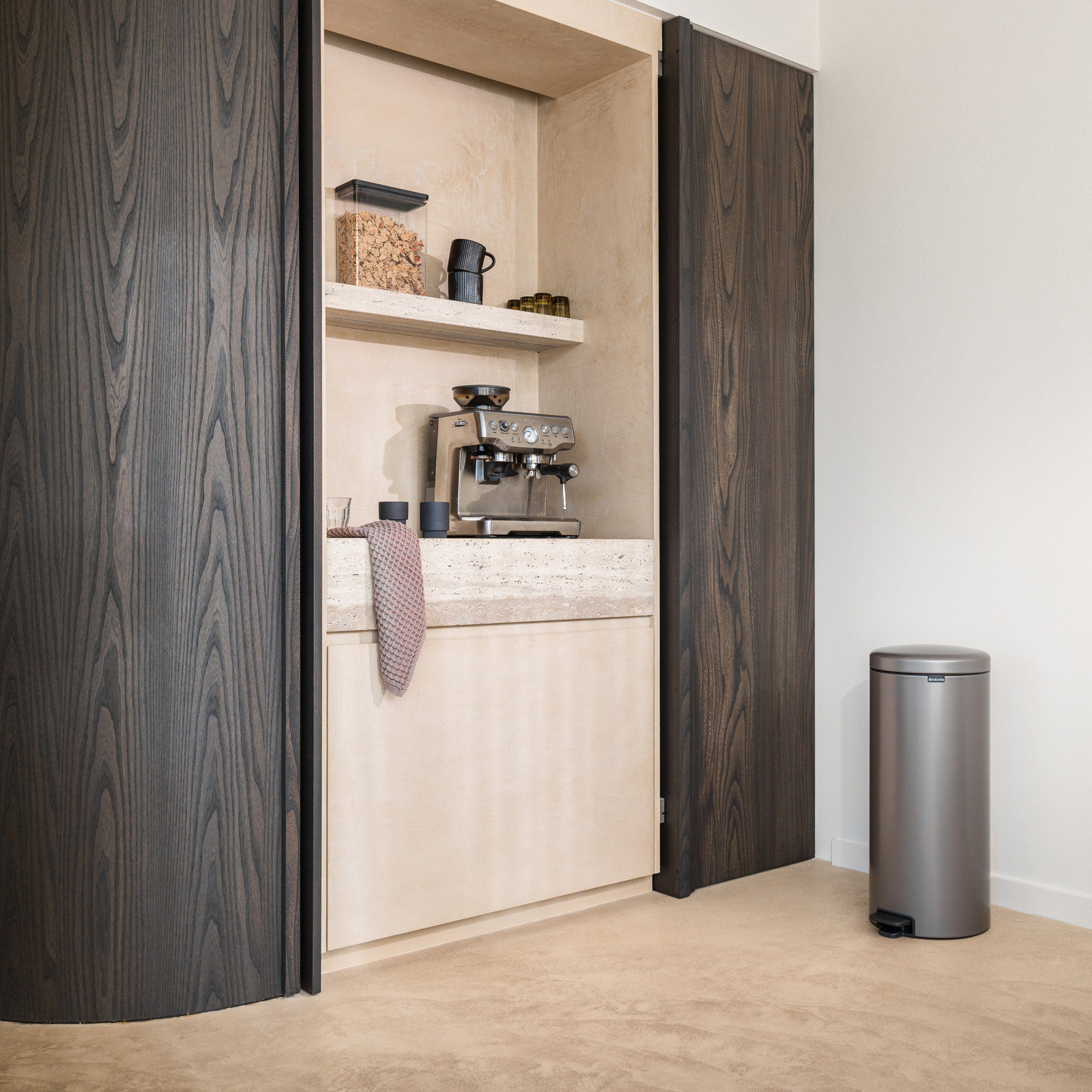Brabantia Newicon 8gal Step-On Trash Can, Platinum