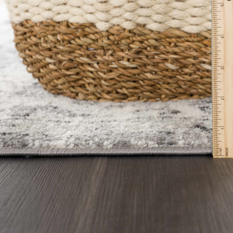 Tapis de couloir oriental bleu, gris, beige et noir clair gerNurhak, Rectangle 6 pi 7 po x 9 pi