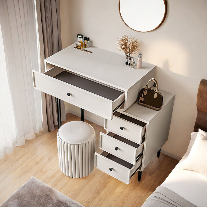 Suyana Vanity