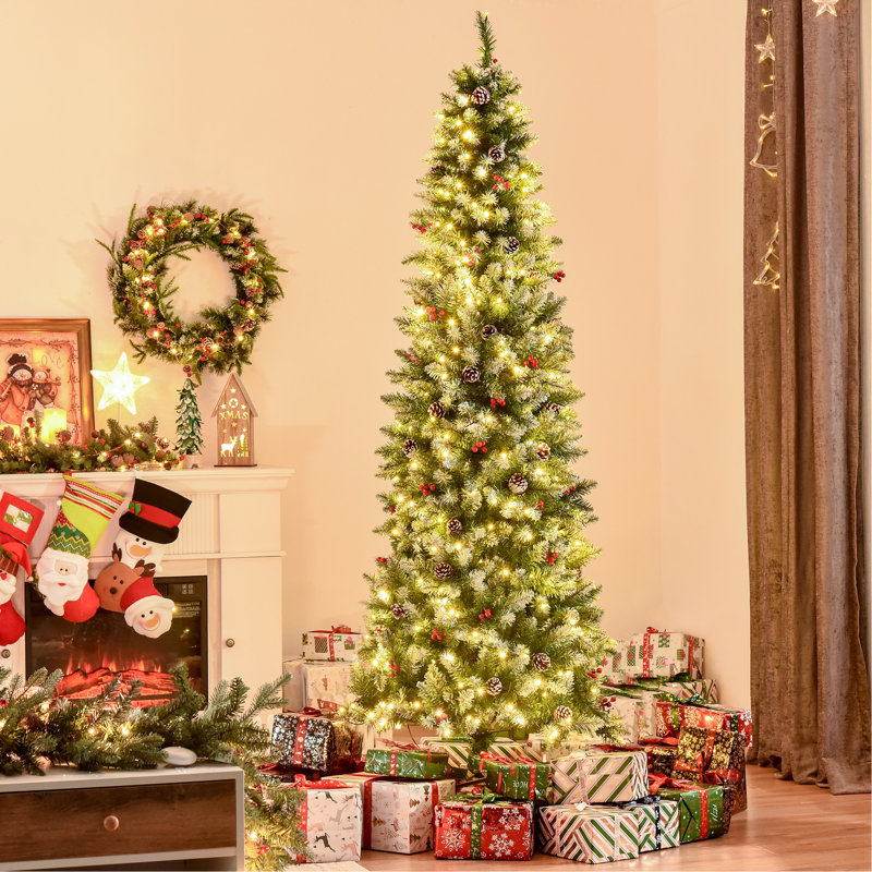 Arbre de Noël artificiel 7,5 pi avec lumières réalistes, 350 lumières DEL, pommes de pin, baies rouges et 1075 pointes