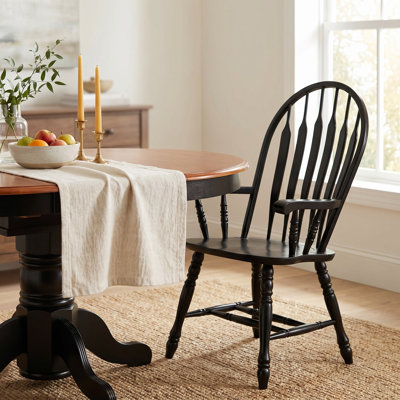 Fauteuil en bois massif à dossier Windsor de 24,5 po de large Haldan - Noir antique
