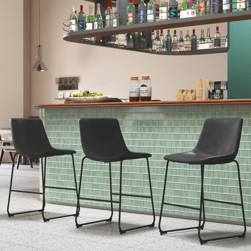 Tabouret de comptoir en cuir synthétique moderne de 25,4 po de hauteur avec pieds et repose-pieds en métal, Gris, 3