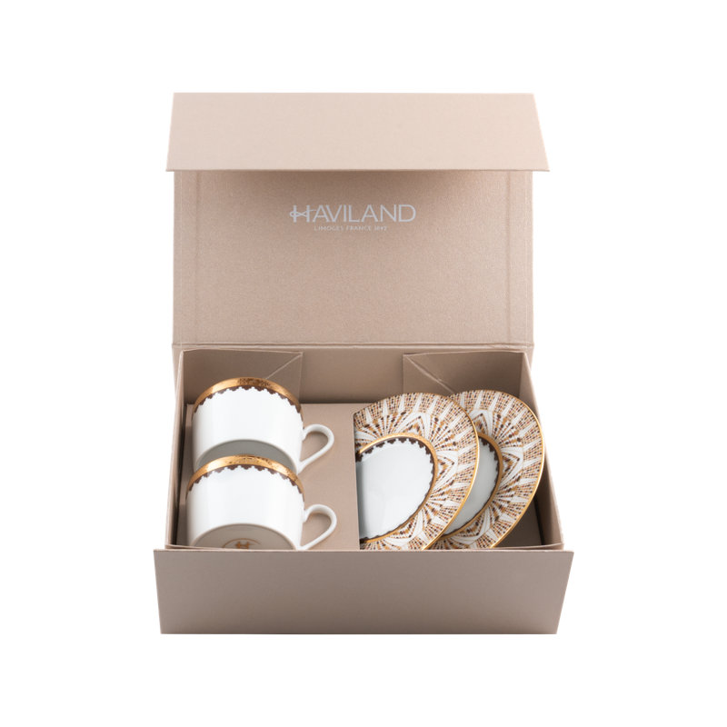 Teacups & Saucers