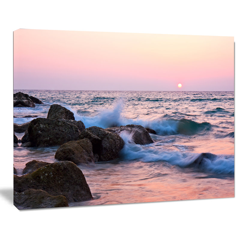 "rocky coast" avec vagues en mousse, reproduction de photo sur toile tendue grande mer, H 30 po x l 40 po x P 1 po