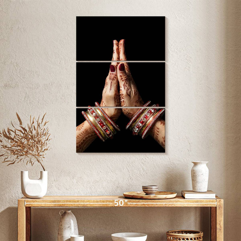 Adella Namaste Mudra Hands, H 38 po x l 24 po