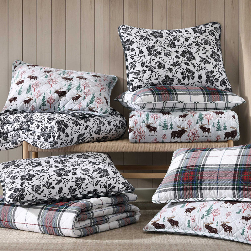 Eddie Bauer Mountain Moose Cotton Reversible Quilt Set, Queen Quilt + 2 Standard Pillow Shams, Black Floral