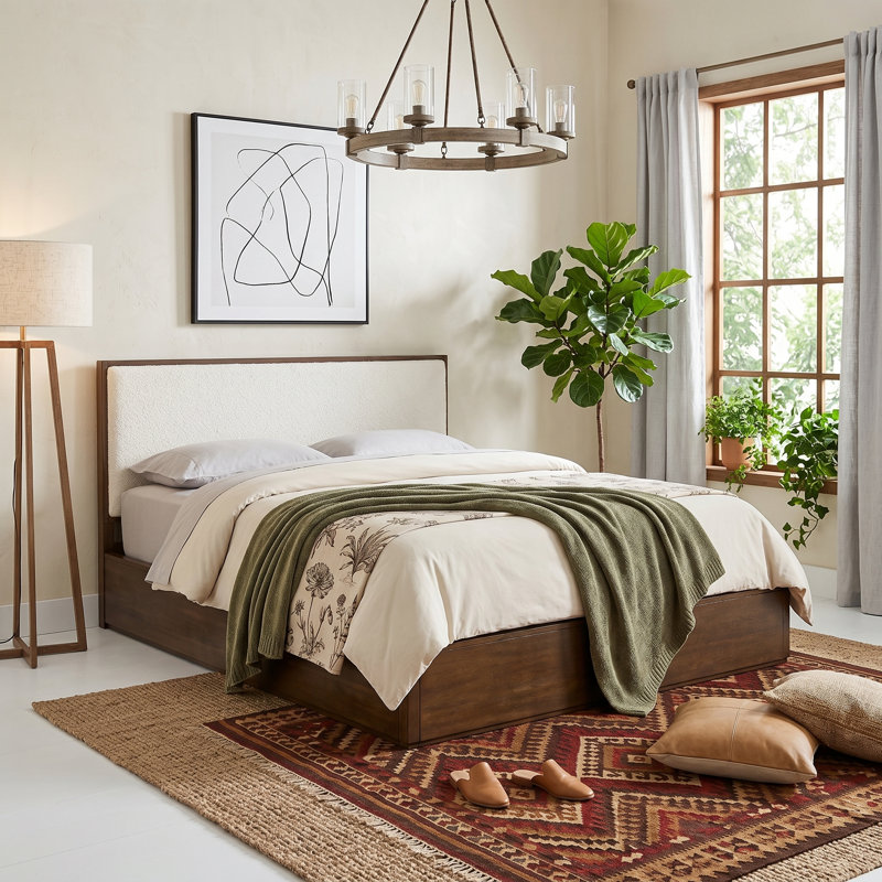Lit plateforme en bois avec tête de lit tapissier et système de support à lattes Harper, Très grand lit