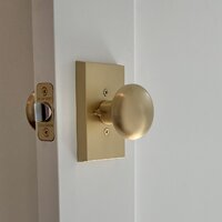 Sure-Loc Hardware Ridgecrest Mountain Oakley Satin Brass Interior Bed/Bath  No Deadbolt Privacy Door Knob