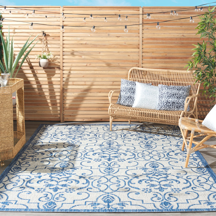 Trofin Damask Indoor / Outdoor Rug