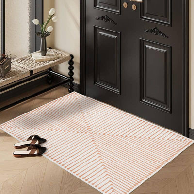 Tapis d'intérieur / beige lavable à la machine Claros de 2 pi x 3 pi Claros