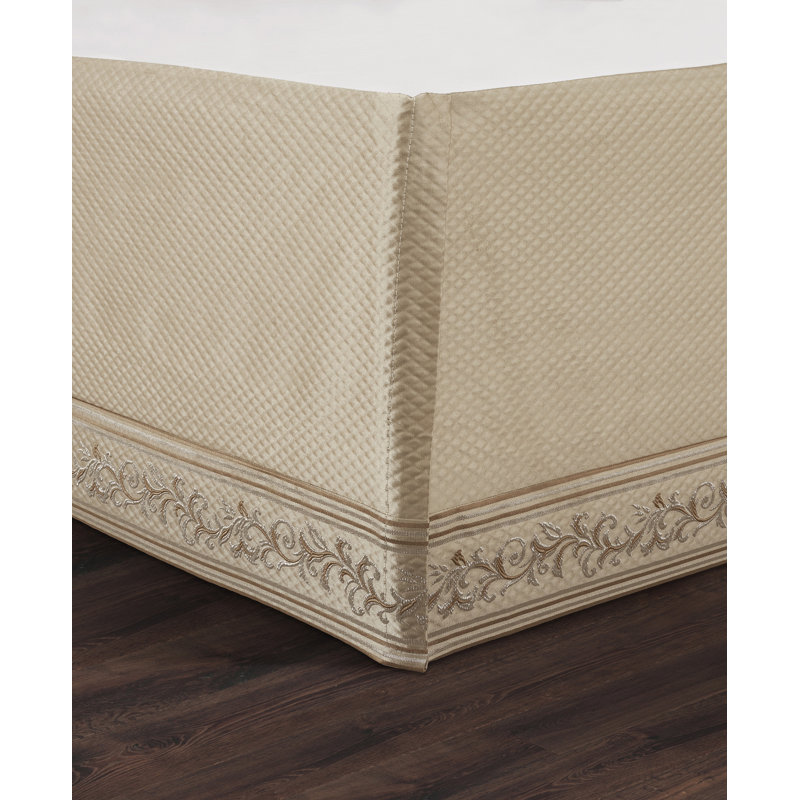 Queen White Reversible Embroidered Plush Bedding Set